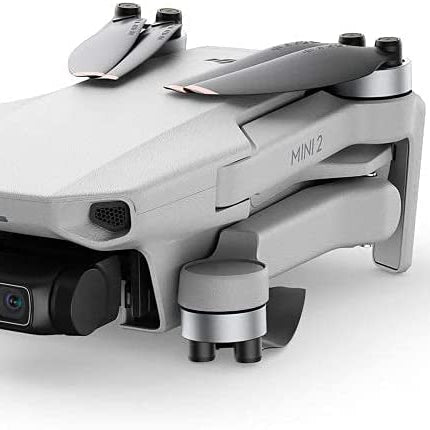 DJI Mini 2 Fly More Combo, īpaši viegls salokāms kameras drons, 3 asu stabilizators ar 4K kameru, 12 MP, 31 minūšu lidojuma laiks, trīs baterijas, OcuSync 2.0, 10 km HD video pārraide, drons iesācējiem, pelēks