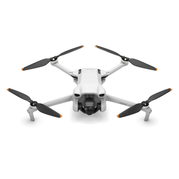 DJI Mini 3 (tikai drons) – viegls un salokāms mini kameras drons ar 4K HDR video, 38 minūšu lidojuma laiku, patiesi vertikāliem kadriem, C0. (Tālvadības pults tiek pārdota atsevišķi.)