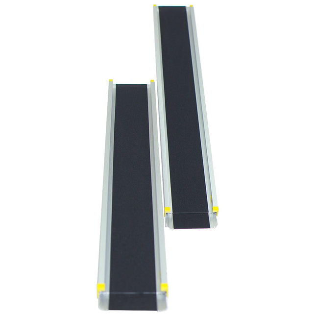 COSTWAY 2 x ratiņkrēslu rampas līdz 270 kg, 121,5–212,5 cm, teleskopiska rampa ar neslīdošu virsmu, teleskopiska rampu pāris no alumīnija, neslīdoša iekraušanas rampa, alumīnija rampa