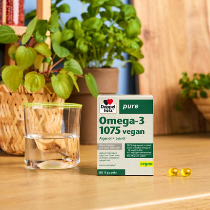 Doppelherz tīra Omega-3 1075 vegāns - Aļģu eļļa + linsēklu eļļa - Alfa-linolēnskābe veicina normāla holesterīna līmeņa uzturēšanu - 80 kapsulas