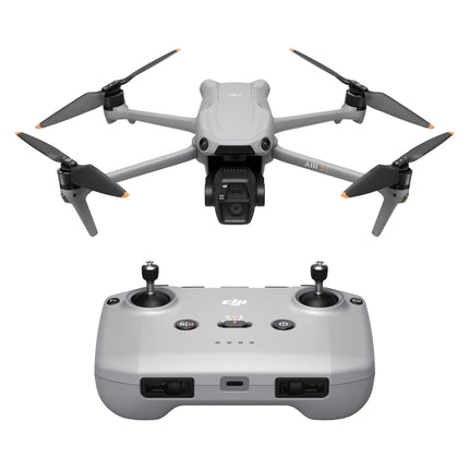 DJI Air 3S (RC-N3), drons ar 4K kameru, divu kameru drons ar 1 collas CMOS platleņķa kameru, 4K/60 kadri/s HDR video un 14 dinamiskā diapazona iestatījumiem, maksimālais lidojuma laiks 45 minūtes, 20 km video pārraide