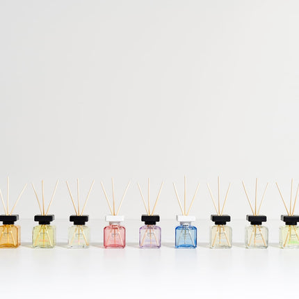 ipuro - Essentials istabas aromāts Saulains pludmales laiks 50ml | Telpas atsvaidzinātājs ar greipfrūta, citrona un baltā muskusa aromātu | Difuzors ar nūjiņām | Gaisa atsvaidzinātājs mājām