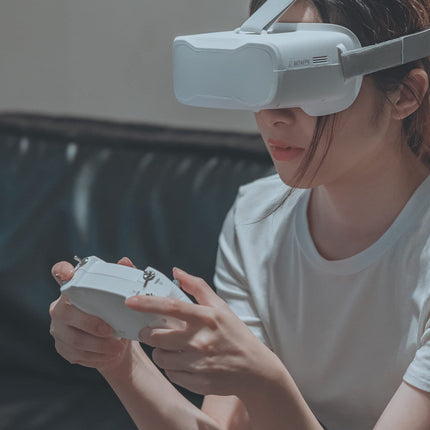 BETAFPV Cetus Pro FPV RTF drona komplekts ar tālvadības pulti, FPV brilles ar augstuma noturēšanas funkciju, pašaizsardzība, 3 lidojuma režīmi, bruņurupuča režīms, gatavs lidošanai, viegli iedarbināms FPV iesācējiem un pusaudžiem.