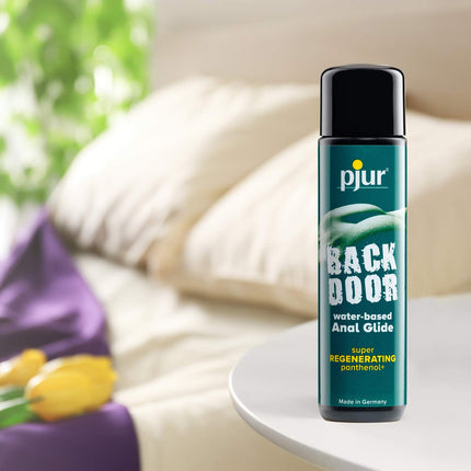 pjur BACK DOOR Regenerating Anal Glide - anālais lubrikants uz ūdens bāzes - ar pantenolu un nomierinošu kumelīti (100ml)