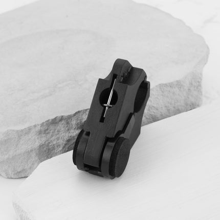OTOTEC 2 daļu nūju turētājs galdam, melns, 5,2 x 4,7 cm, augstums 2,1 cm, ideāli piemērots caurulēm ar diametru no 1,6 cm līdz maks. 2,5 cm galda skavas