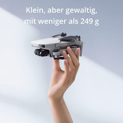 DJI Mini 2 Fly More Combo, īpaši viegls salokāms kameras drons, 3 asu stabilizators ar 4K kameru, 12 MP, 31 minūšu lidojuma laiks, trīs baterijas, OcuSync 2.0, 10 km HD video pārraide, drons iesācējiem, pelēks