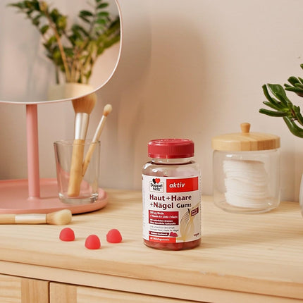 Doppelherz Skin + Hair + Nails Gums - ar vitamīniem un minerālvielām - cinks veicina normālas ādas, matu un nagu uzturēšanu - vegāns - apm. 60 mīkstas želejkonfektes