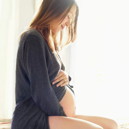 WELEDA Bio Mama Light Legs Fresh Gel – dabīgas kosmētikas ķermeņa kopšanas kāju losjons saspringtu kāju kopšanai grūtniecības laikā. Atsvaidzina un uzmundrina ar citrusaugļu aromātu (1x 200 ml)