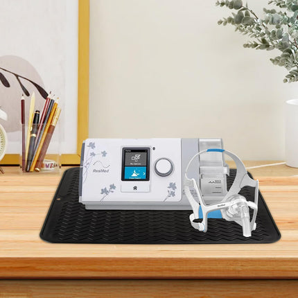 CPAP silikona aizsargpaklājiņš, ūdensnecaurlaidīgs paklājiņš, triecienus absorbējošs naktsgaldiņa aizsargpaklājiņš trokšņu samazināšanai, neslīdošs aizsargspildītājs, lai CPAP aparāts būtu stabils uz CPAP naktsgaldiņa