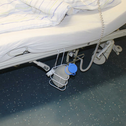 Medi-Inn urīna pudelīte PP 1000 ml vīriešiem, pienaina | ar gultas turētāju
