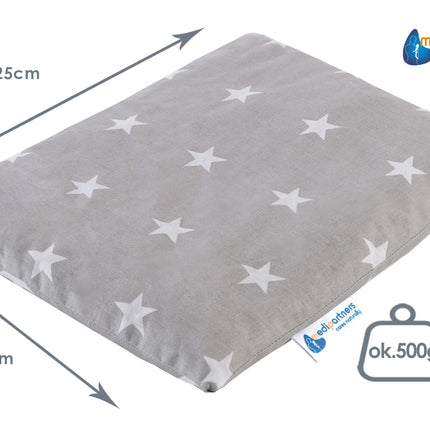 Medi Partners ķiršu kauliņu pildspalva, graudu pildspalva, liels siltuma spilvens, 500 g, taisnstūris, 20 x 25 cm, ekoloģiski dabīgs, 100 % kokvilnas siltuma un aukstuma terapijas masāžas terapija (baltas zvaigznes ar pelēku krāsu)