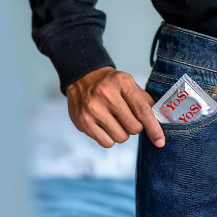 YOSI zīmola prezervatīvi "Natural Feeling" - Dabiskas sajūtas - tīrs prieks - 53 mm platums - Parasts dabīgs lubrikants prezervatīvs - Tīras sajūtas neaizmirstamiem mirkļiem - 100 gabali (2 x 50 gabali)