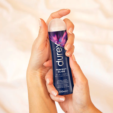 Durex Perfect Glide lubrikants - ilgstošai lubrikācijai, piemērots maksts sausumam un dzimumaktam - uz silikona bāzes veidots lubrikants, prezervatīvs, zīdaini mīksta tekstūra - 100 ml