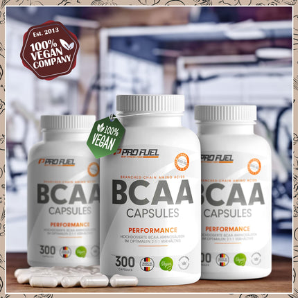 BCAA 1000 Giga kapsulas - augsta deva ar 8000 mg BCAA - 300x BCAA kapsulas ar 1000 mg BCAA katrā optimālā attiecībā 2:1:1 - neaizvietojamās aminoskābes leicīns, izoleicīns un valīns - laboratorijā pārbaudīts, 100% vegāns