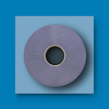 AmazonCommercial papīra salvetes, divslāņu, centra padeves rullis, pārstrādātas, 6 ruļļi (1 iepakojums), 450 loksnes rullī, loksnes izmērs: 30 x 20 cm