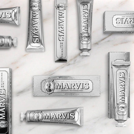 Marvis Whitening Mint zobu pasta, 85 ml, Balinoša zobu pasta veicina dabisku zobu balināšanu, zobu pasta noņem aplikumu un nodrošina ilgstošu svaigumu.