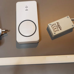 Pratoline bezvadu gultas malas sensors - aprūpes palīglīdzeklis - ar akumulatora radio uztvērēju, tīkla un mobilo - 60 cm x 22 mm x 2 mm - demences kritiena novēršana - gultas malas trauksmes signāls