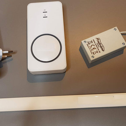 Pratoline bezvadu gultas malas sensors - aprūpes palīglīdzeklis - ar akumulatora radio uztvērēju, tīkla un mobilo - 60 cm x 22 mm x 2 mm - demences kritiena novēršana - gultas malas trauksmes signāls